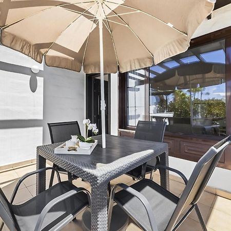 Casahost Bastian Boutique I Seaview Apartment Costa Teguise Bagian luar foto