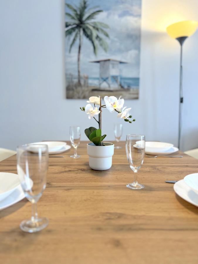 Casahost Bastian Boutique I Seaview Apartment Costa Teguise Bagian luar foto