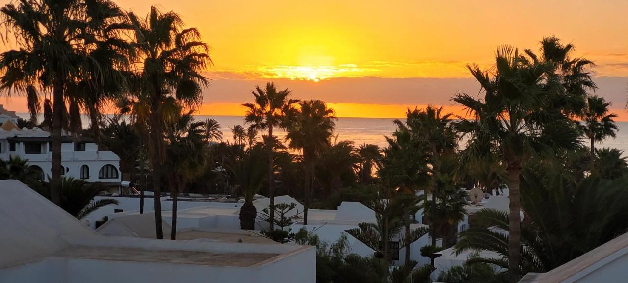 Casahost Bastian Boutique I Seaview Apartment Costa Teguise Bagian luar foto