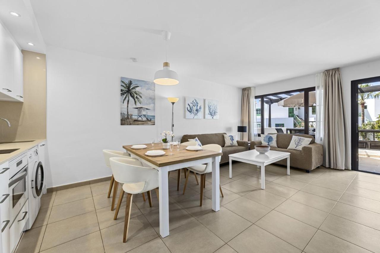 Casahost Bastian Boutique I Seaview Apartment Costa Teguise Bagian luar foto