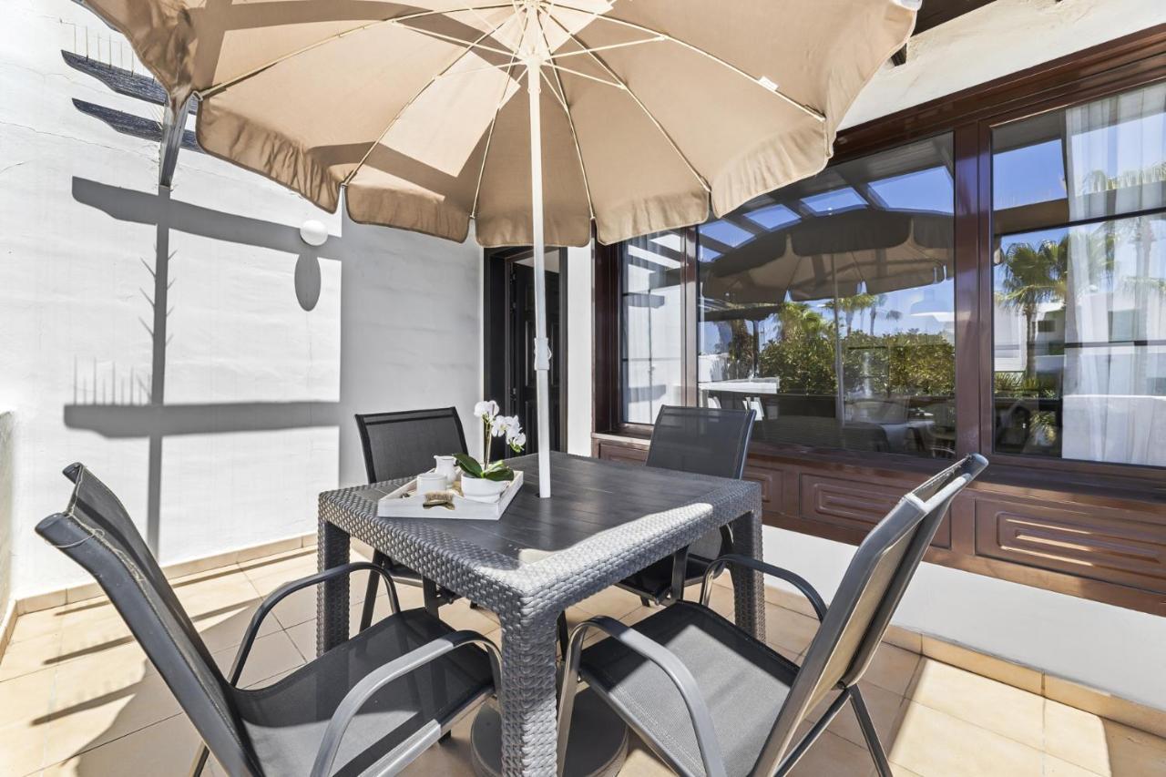 Casahost Bastian Boutique I Seaview Apartment Costa Teguise Bagian luar foto