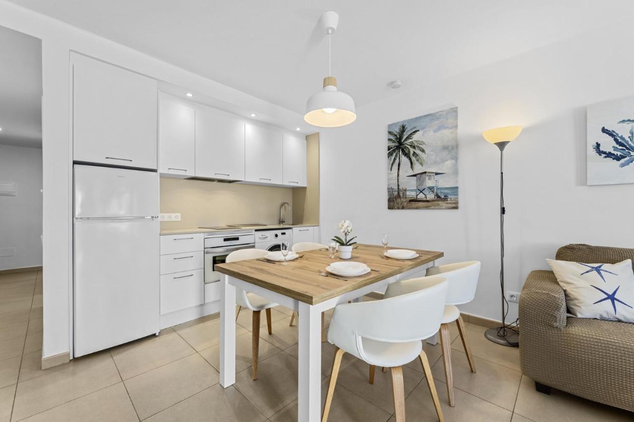 Casahost Bastian Boutique I Seaview Apartment Costa Teguise Bagian luar foto
