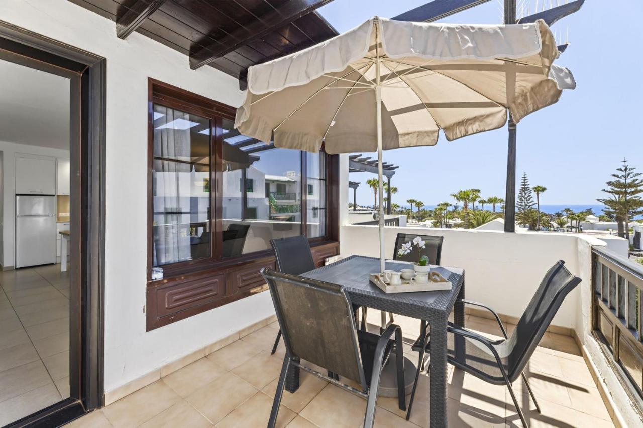 Casahost Bastian Boutique I Seaview Apartment Costa Teguise Bagian luar foto